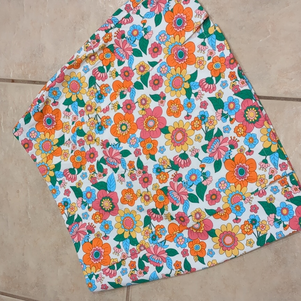 Love on a Hanger Flower Power Mini Skirt Size 7
